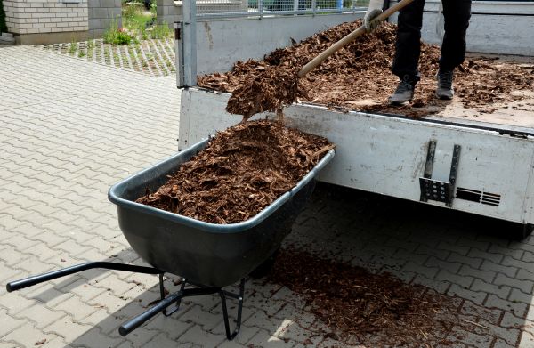Bulk Mulch Delivery in Conway